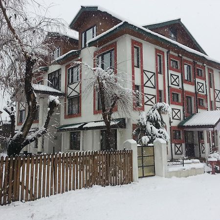 Royal Star Inn Srīnagar Eksteriør bilde