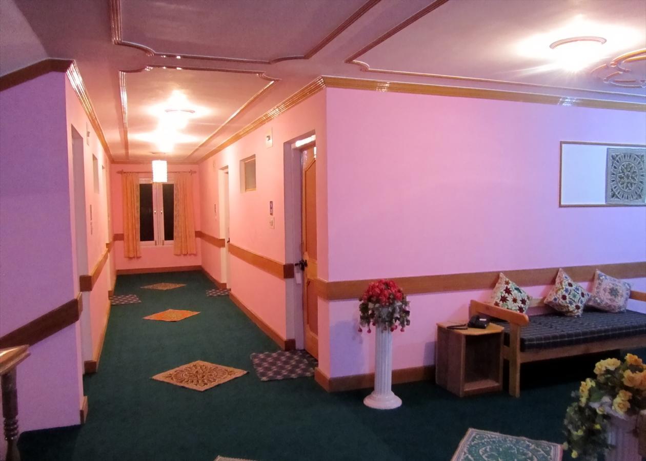 Royal Star Inn Srīnagar Eksteriør bilde