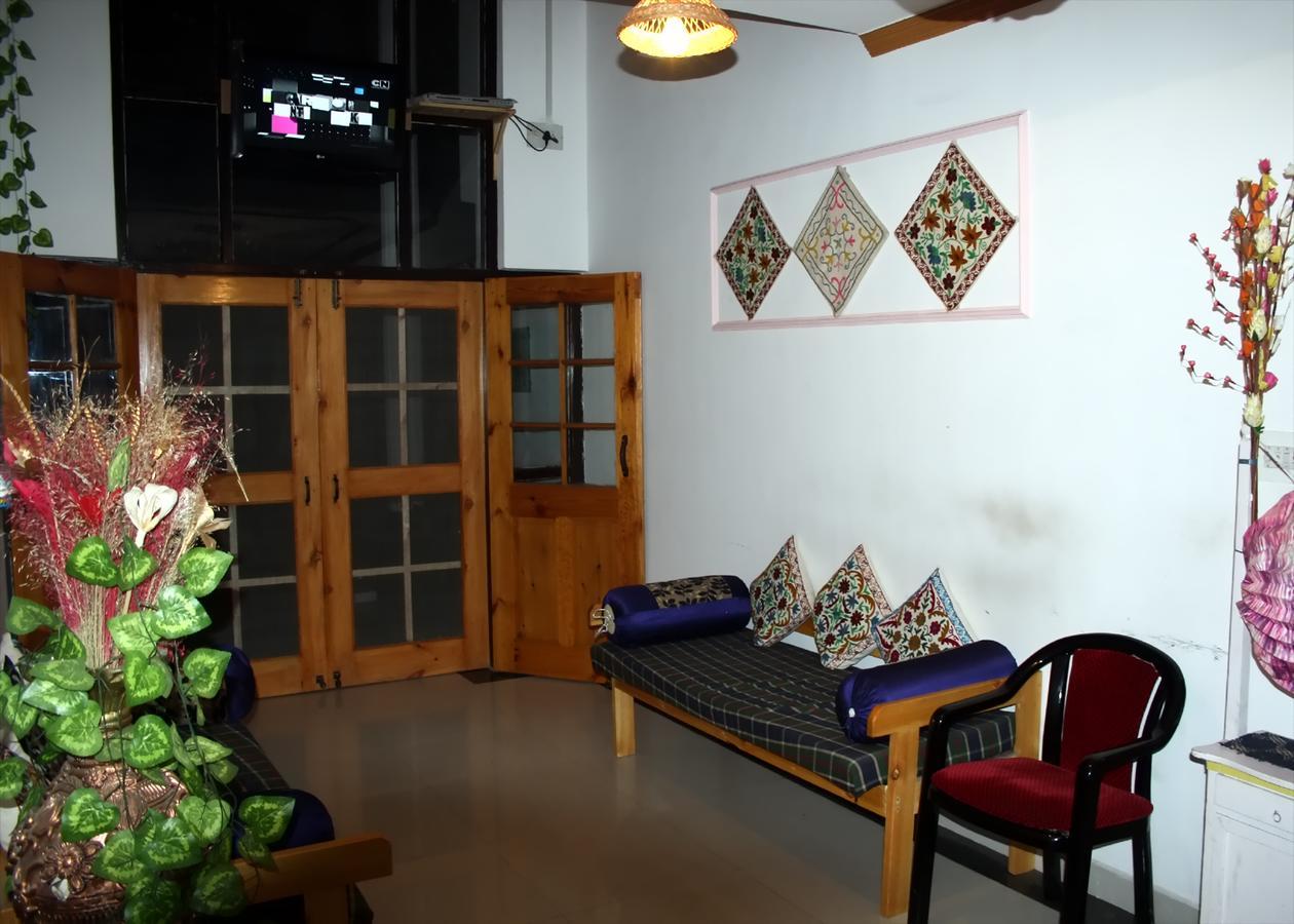 Royal Star Inn Srīnagar Eksteriør bilde